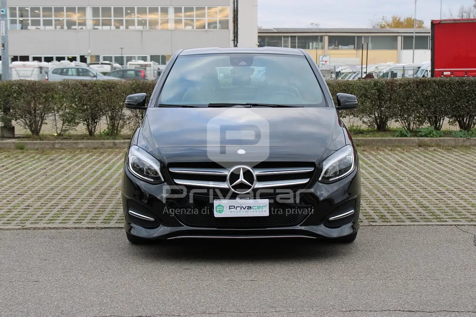 Mercedes-Benz B 180 B 180 d Automatic Sport Nero - 2