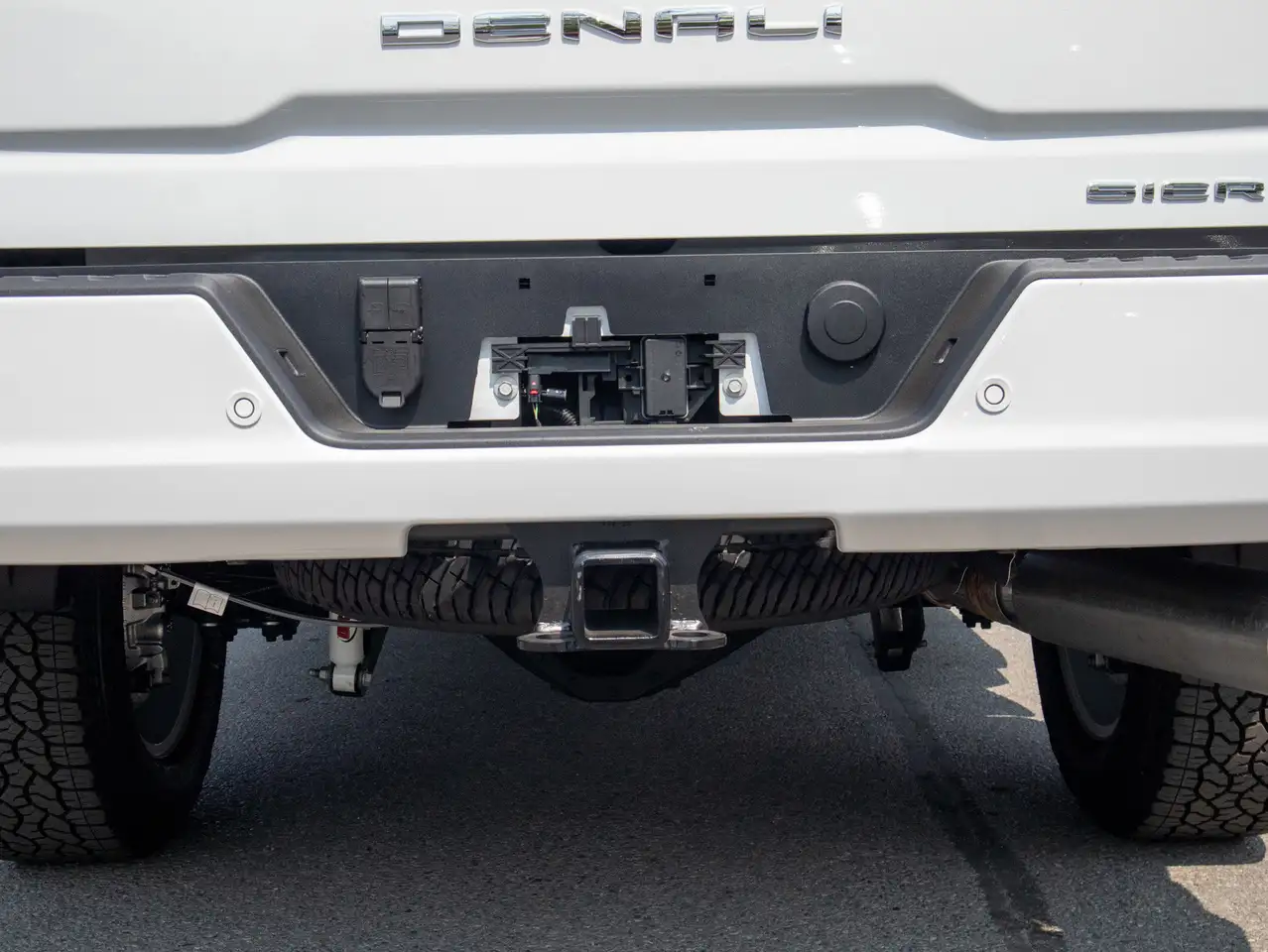 GMC Sierra 2500HD снимка GMC Sierra 2500HD