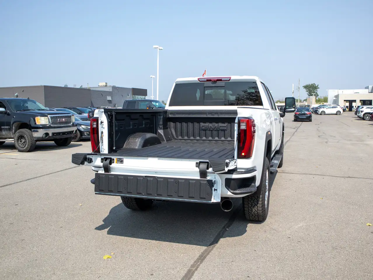 GMC Sierra 2500HD снимка GMC Sierra 2500HD