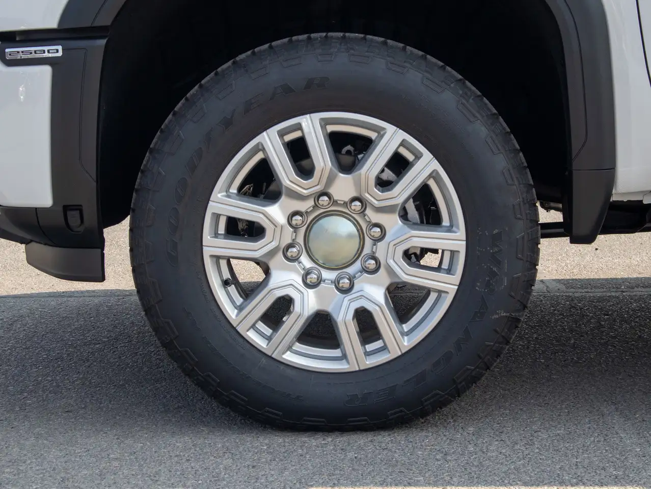 GMC Sierra 2500HD снимка GMC Sierra 2500HD