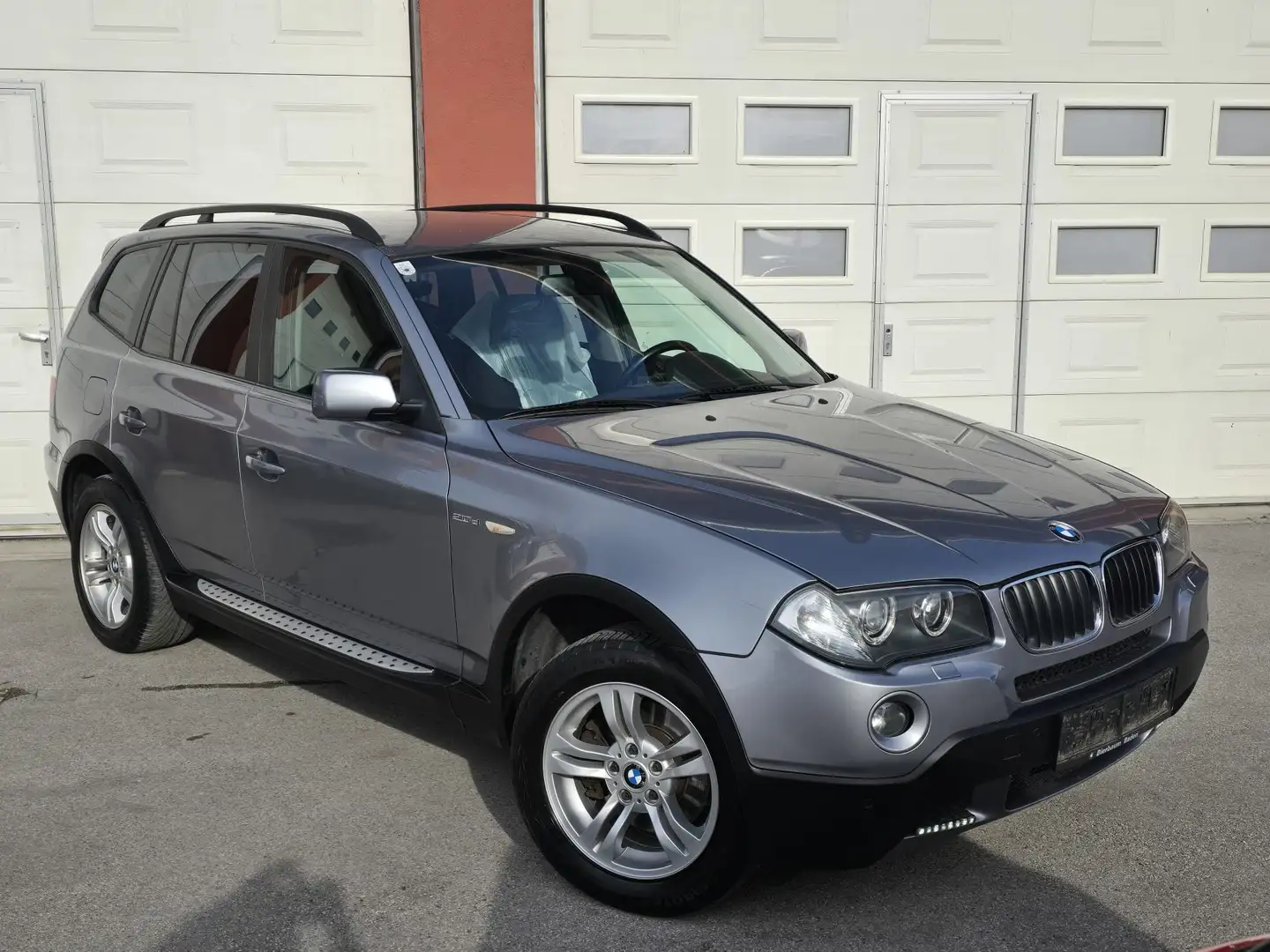 BMW X3 2,0d E83 Österreich Paket Grau - 2