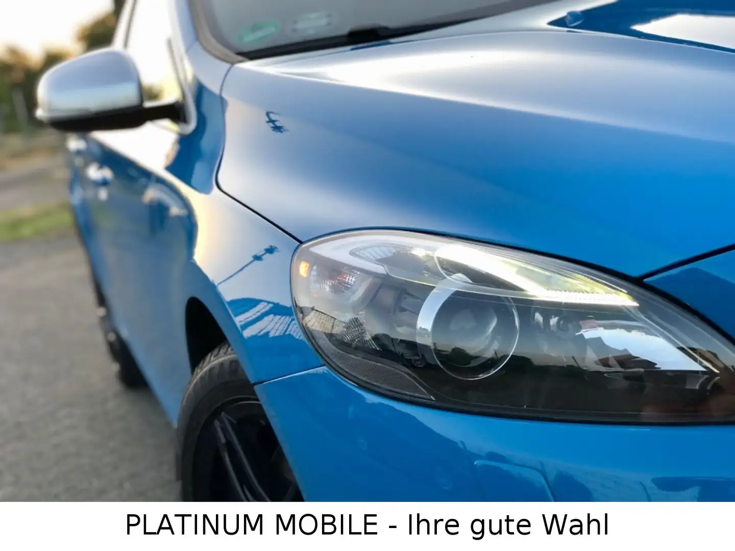 Volvo V40 *R-Design* 1.6 L + 200PS *Rebel BLUE* Kamera Albastru - 2