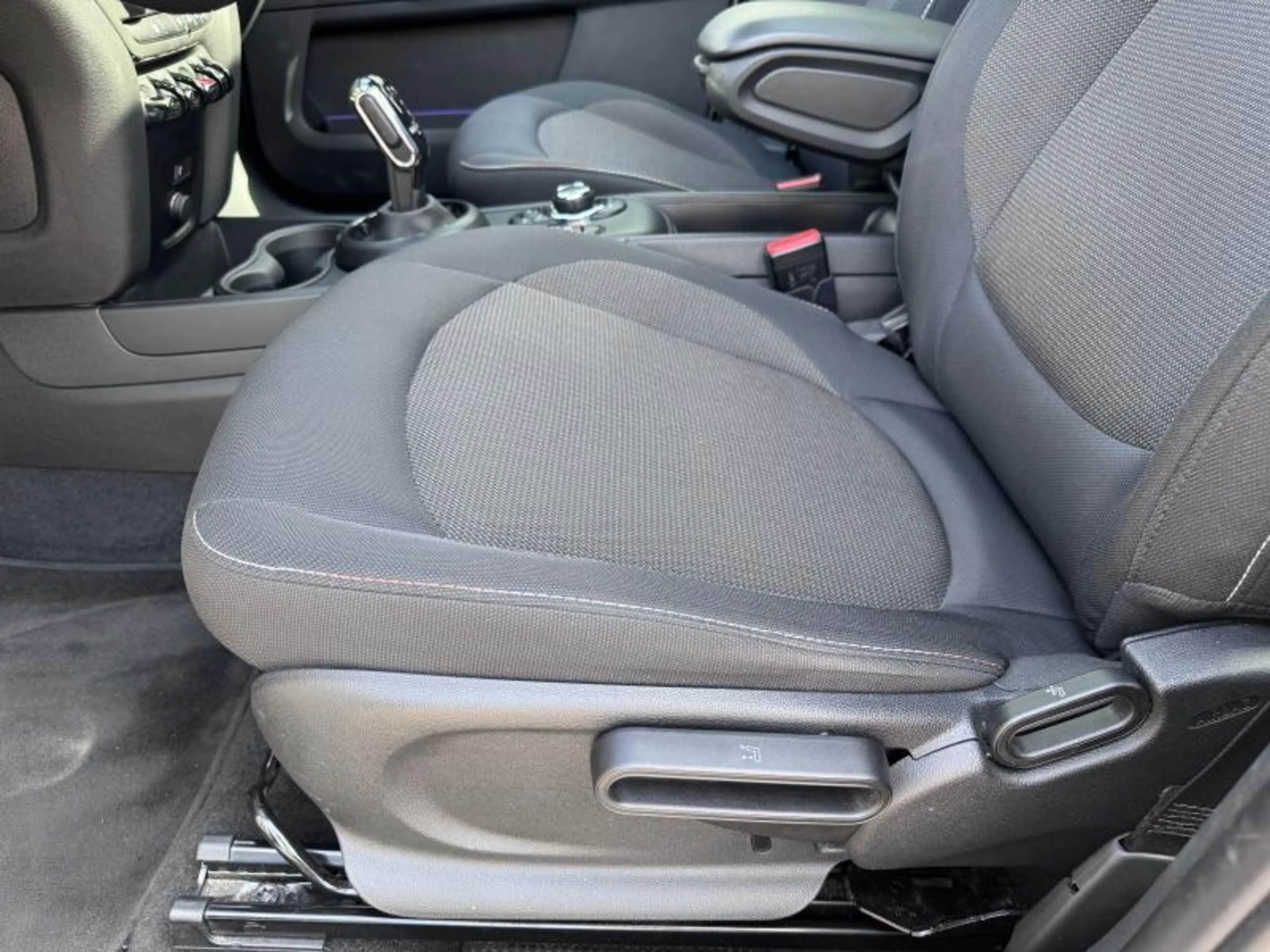 MINI One D Countryman Boite Auto Acc. Comf. Toit Pano — photo 10