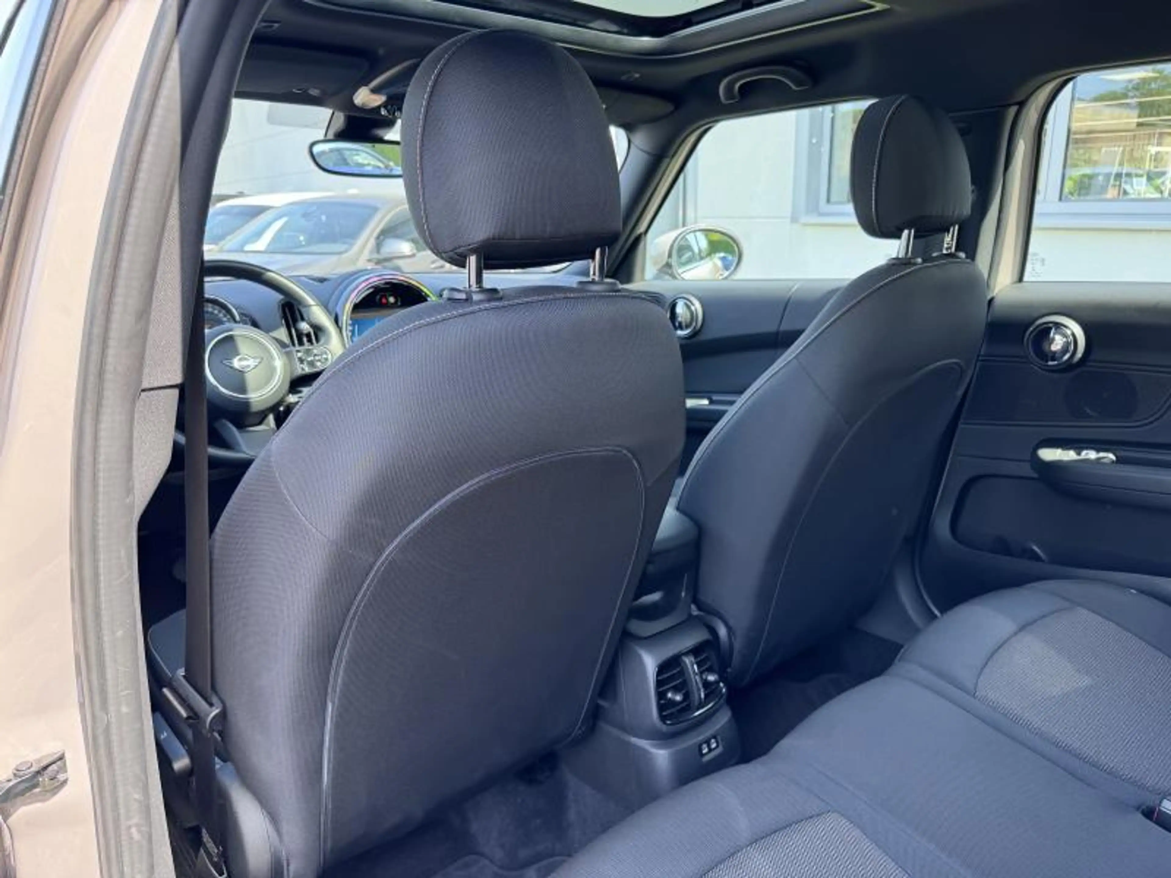 MINI One D Countryman Boite Auto Acc. Comf. Toit Pano — photo 13