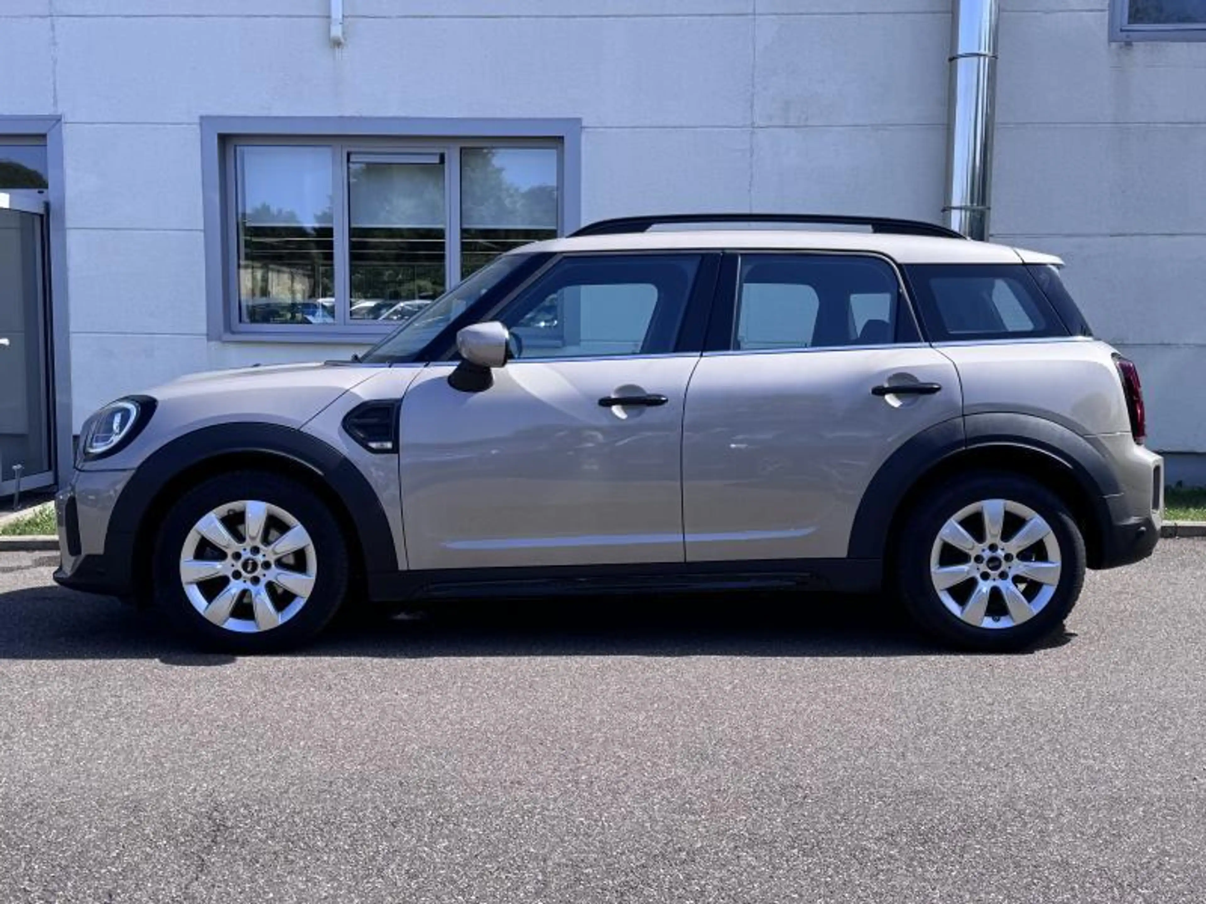 MINI One D Countryman Boite Auto Acc. Comf. Toit Pano — photo 3