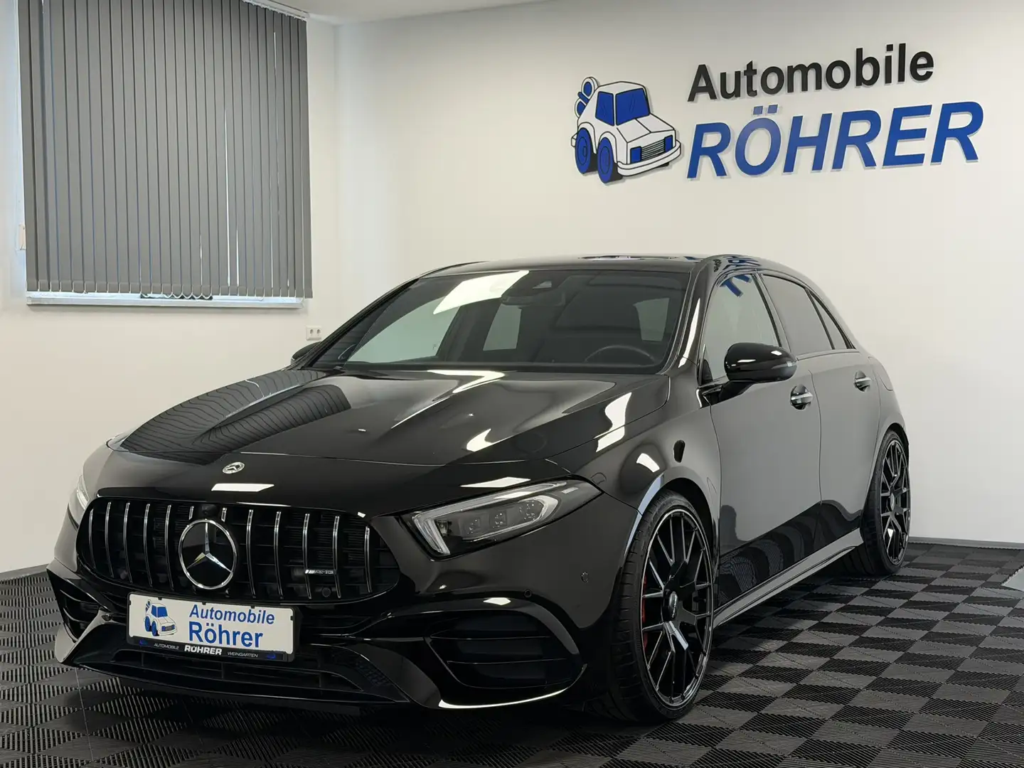 Mercedes-Benz A 45 AMG S 4Matic+ Night Pano Multibeam HUD 360G Zwart - 1