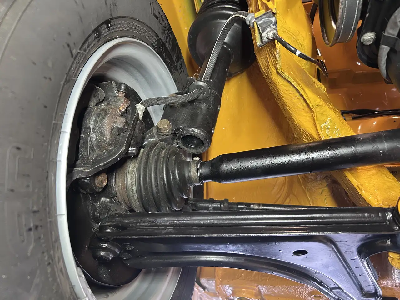 Volkswagen Golf L, 1.1L, 50 JAHRE OLDTIMER "SCHWALBENSCHWANZ", foto 9