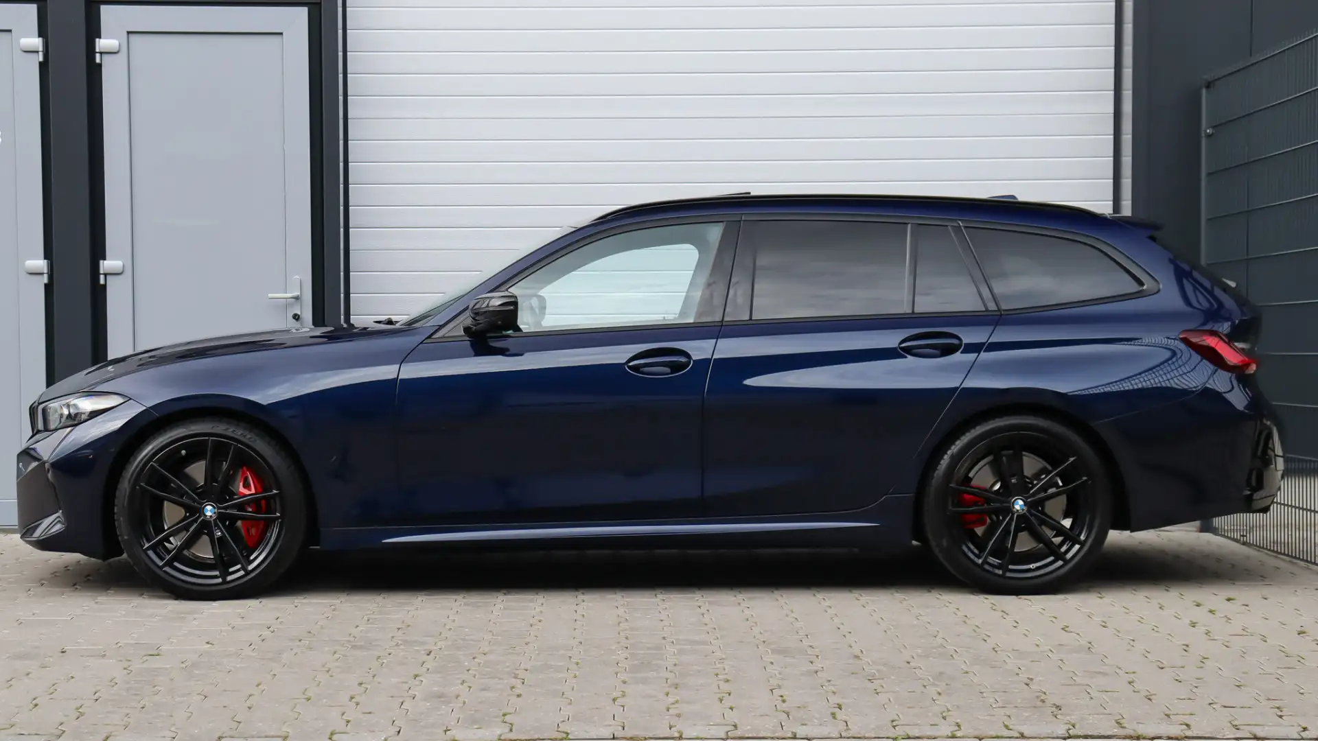 BMW 330 3-serie Touring 330i M-Sport Pro | Harman/Kardon | Blauw - 2