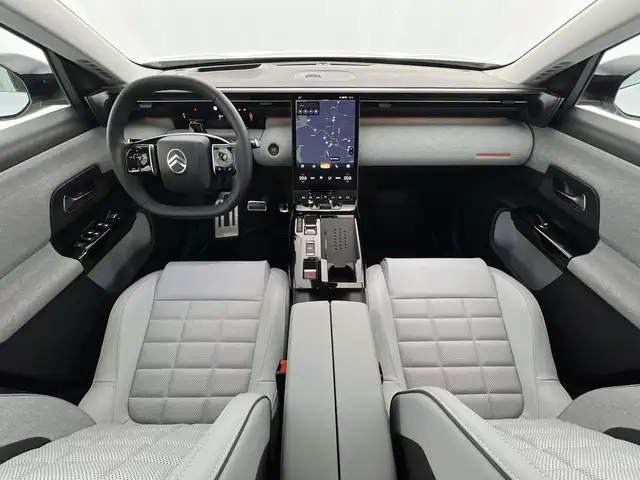 Citroen C5 Aircross view 8
