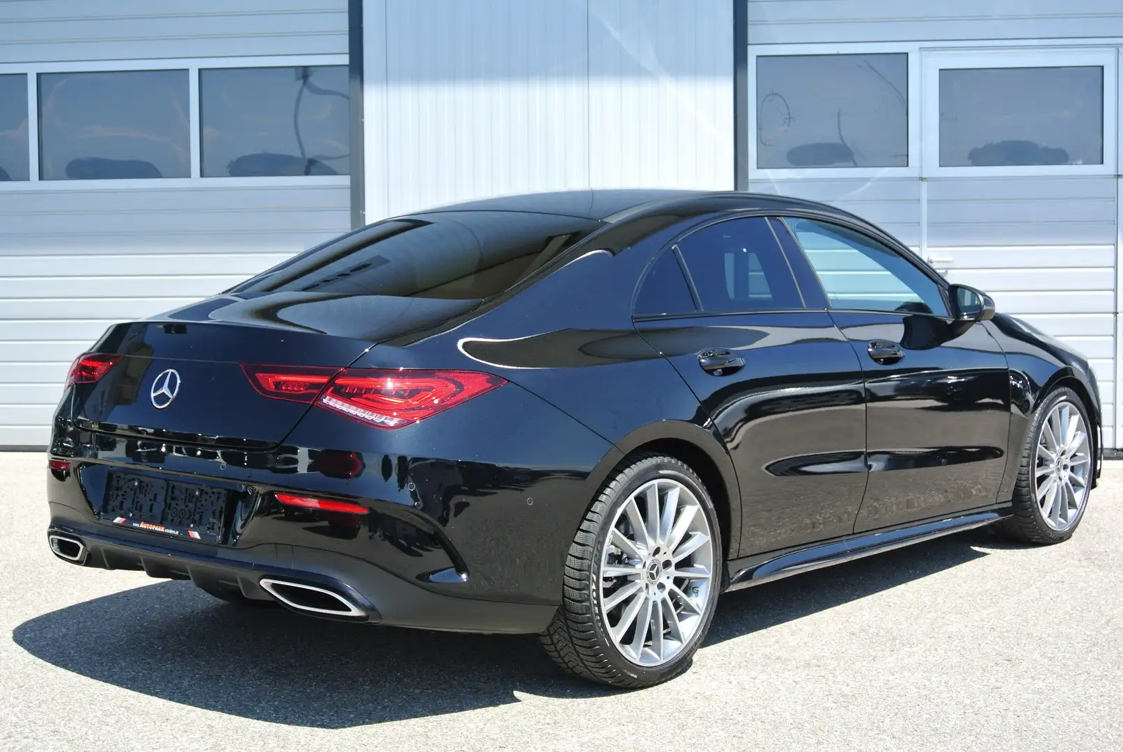 Mercedes-Benz CLA 200 Aut.  ** AMG-Line ** Night-Paket ** LEDER * LED* Schwarz - 2