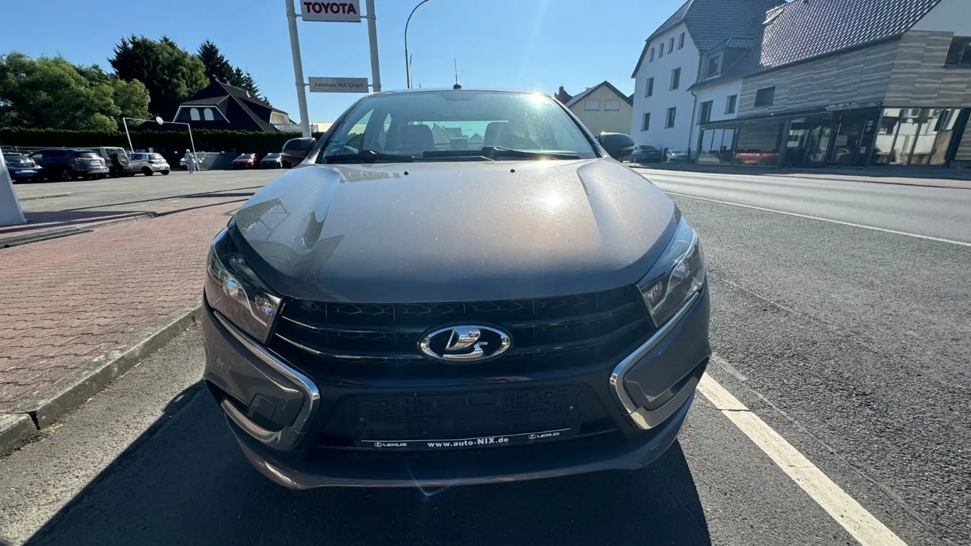 Lada Vesta a2.Hd.Voll.Navi Alu EUro6Scheckh.HU4-27 FP ljubičasta - 2