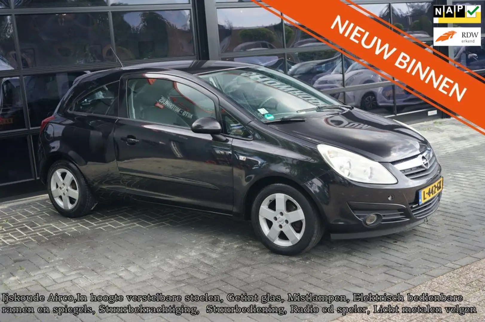 Opel Corsa 1.2-16V Essentia, Airco, Elek pakket Zwart - 1