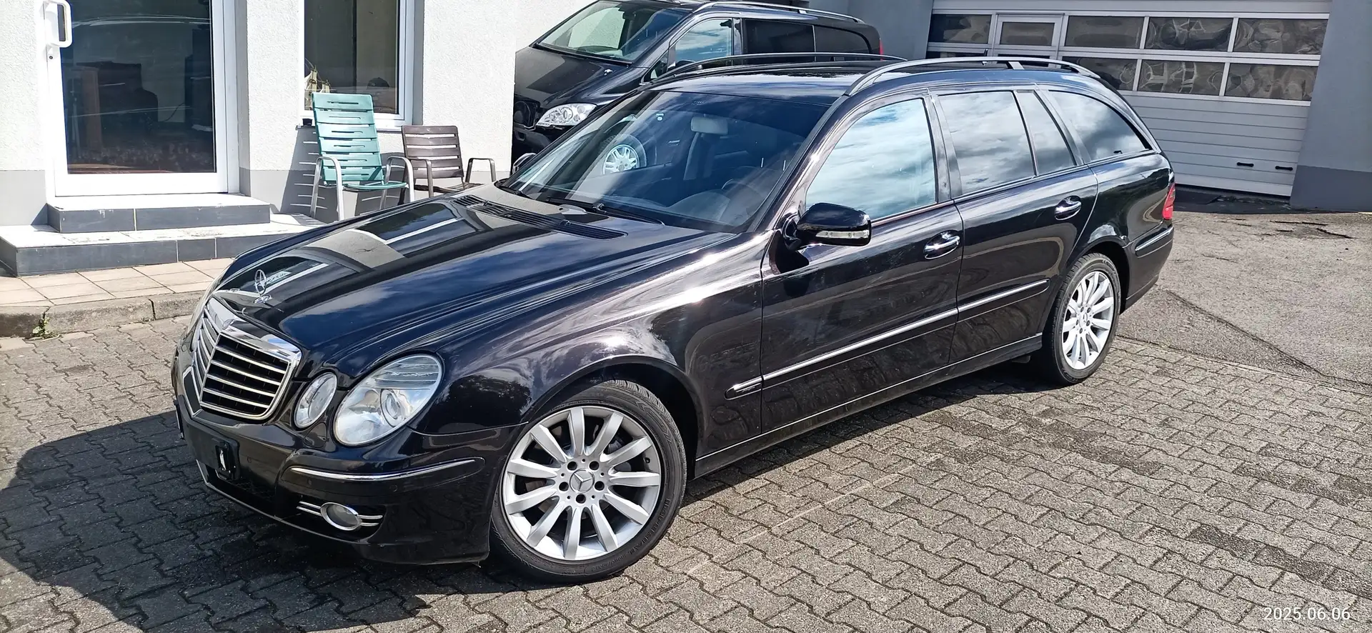 Mercedes-Benz E 320 E 320 T CDI TÜV bis 02/2026 AHK Export Чорний - 1