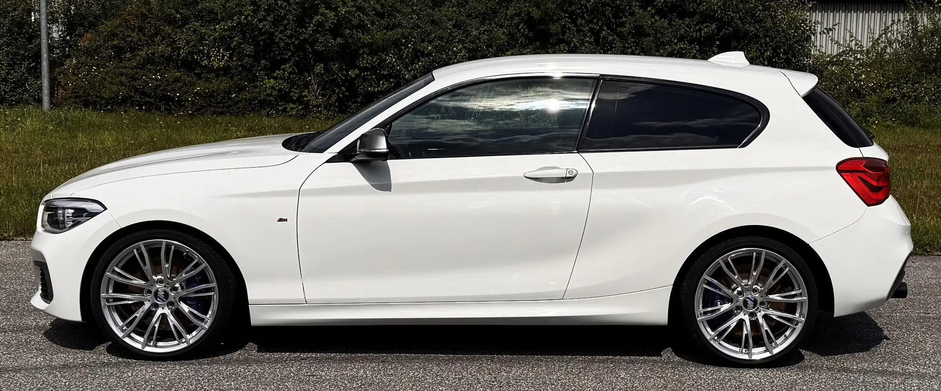 BMW 135 M135ix Allrad M-Performpaket Harman-K. Navi 19" Le Weiß - 2