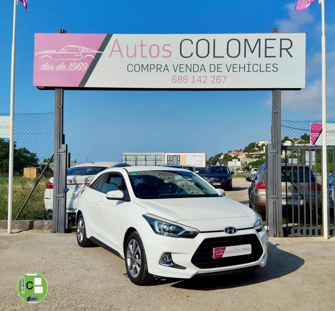 Hyundai i20 Coupé 1.2 Klass Bianco - 1