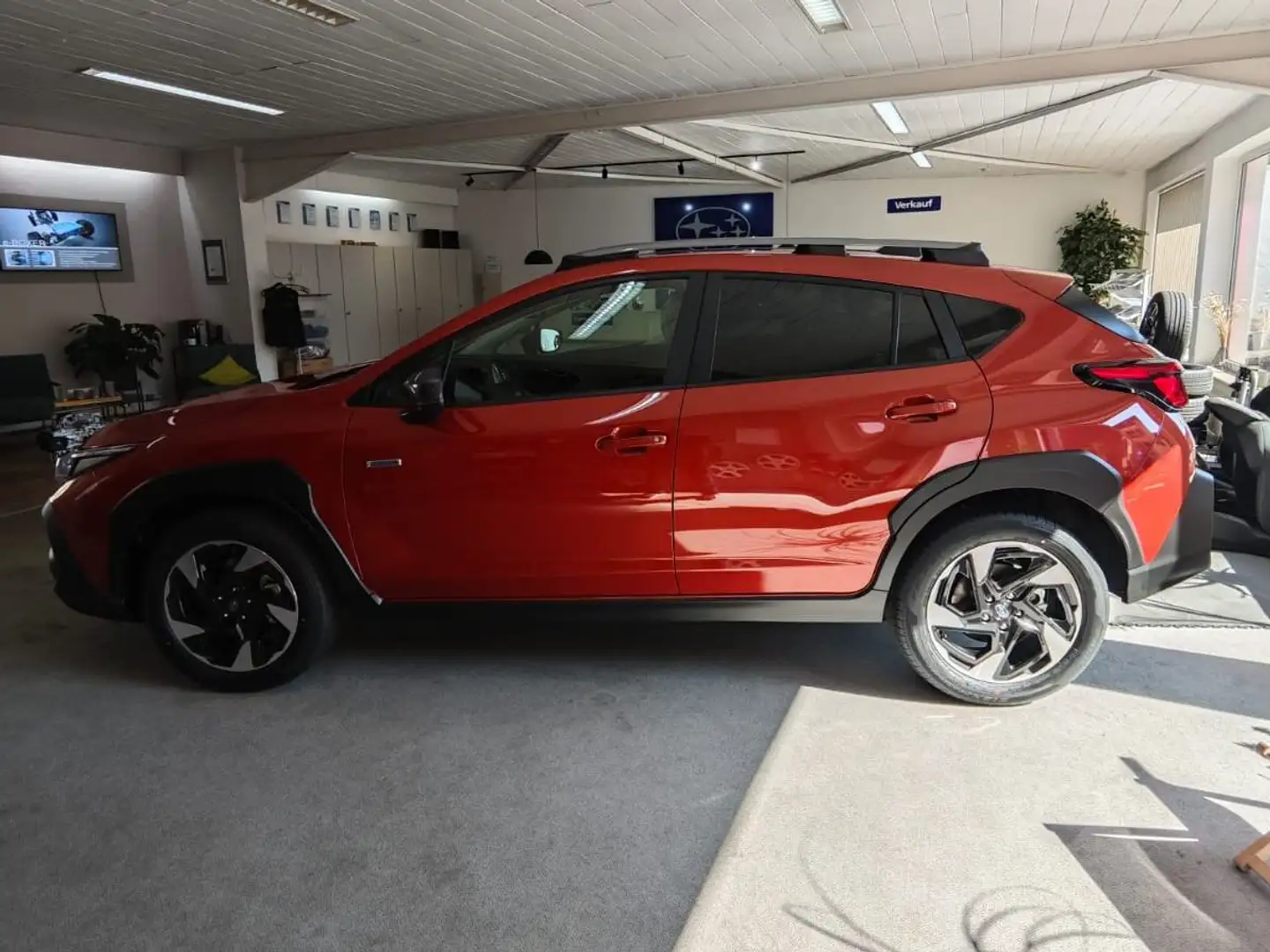 Subaru Crosstrek 2.0ie Lineartronic Active Oranžová - 2