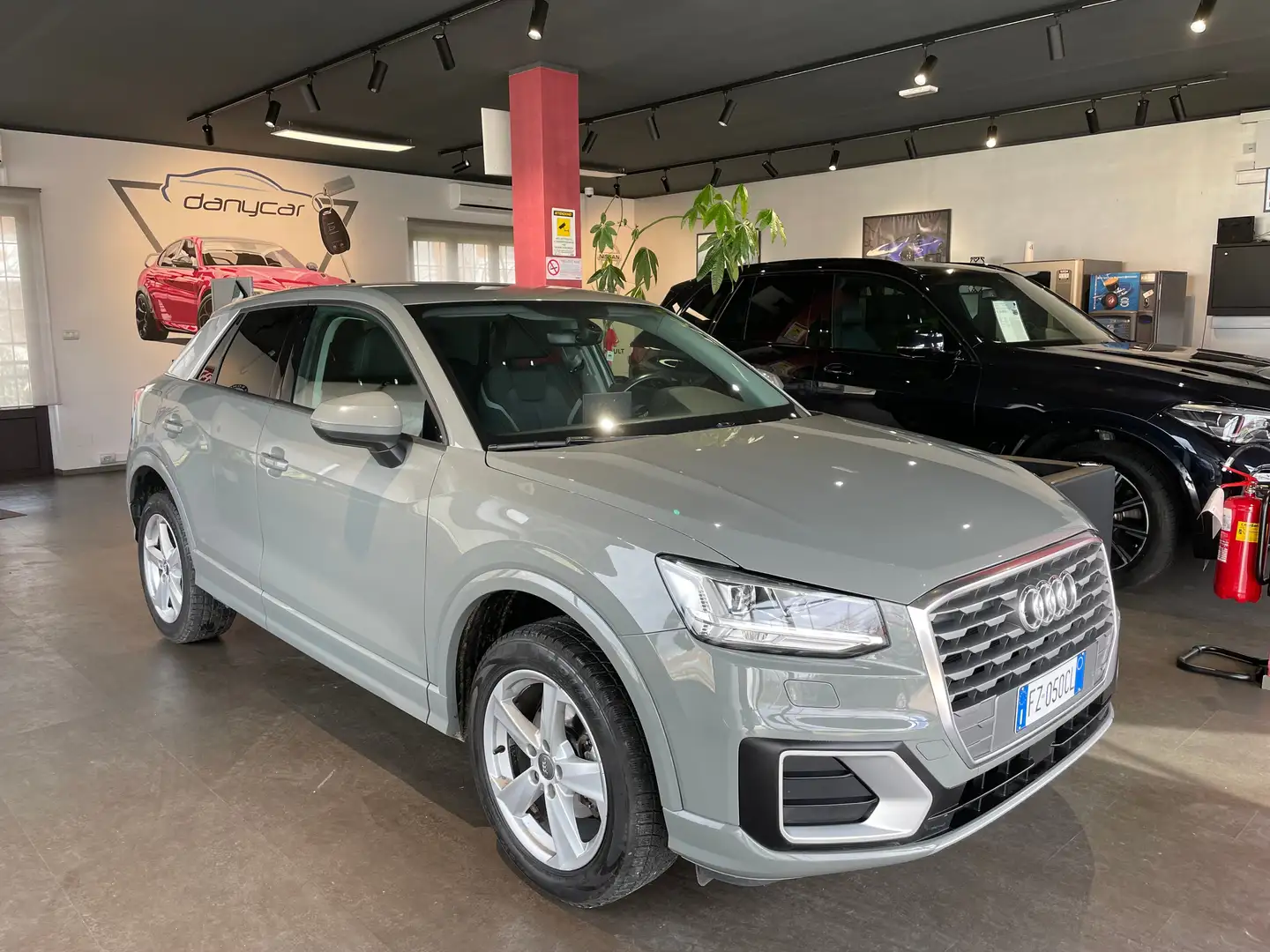 Audi Q2 Q2 35 1.5 tfsi Business Design s-tronic Grau - 1