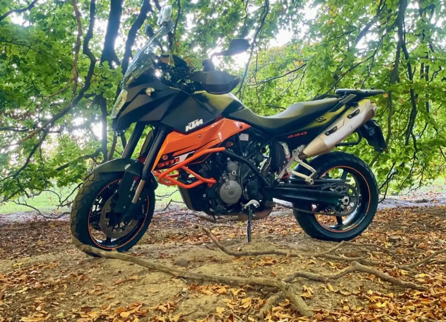 KTM 990 Supermoto Negro - 1