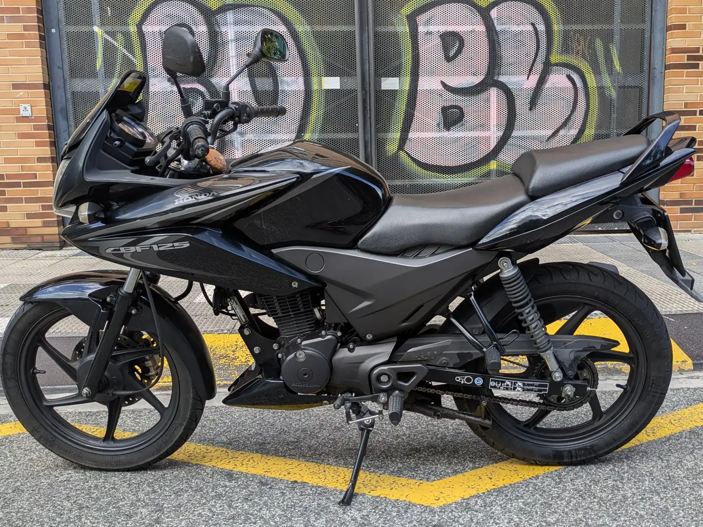 Honda CBF 125 Negro - 2