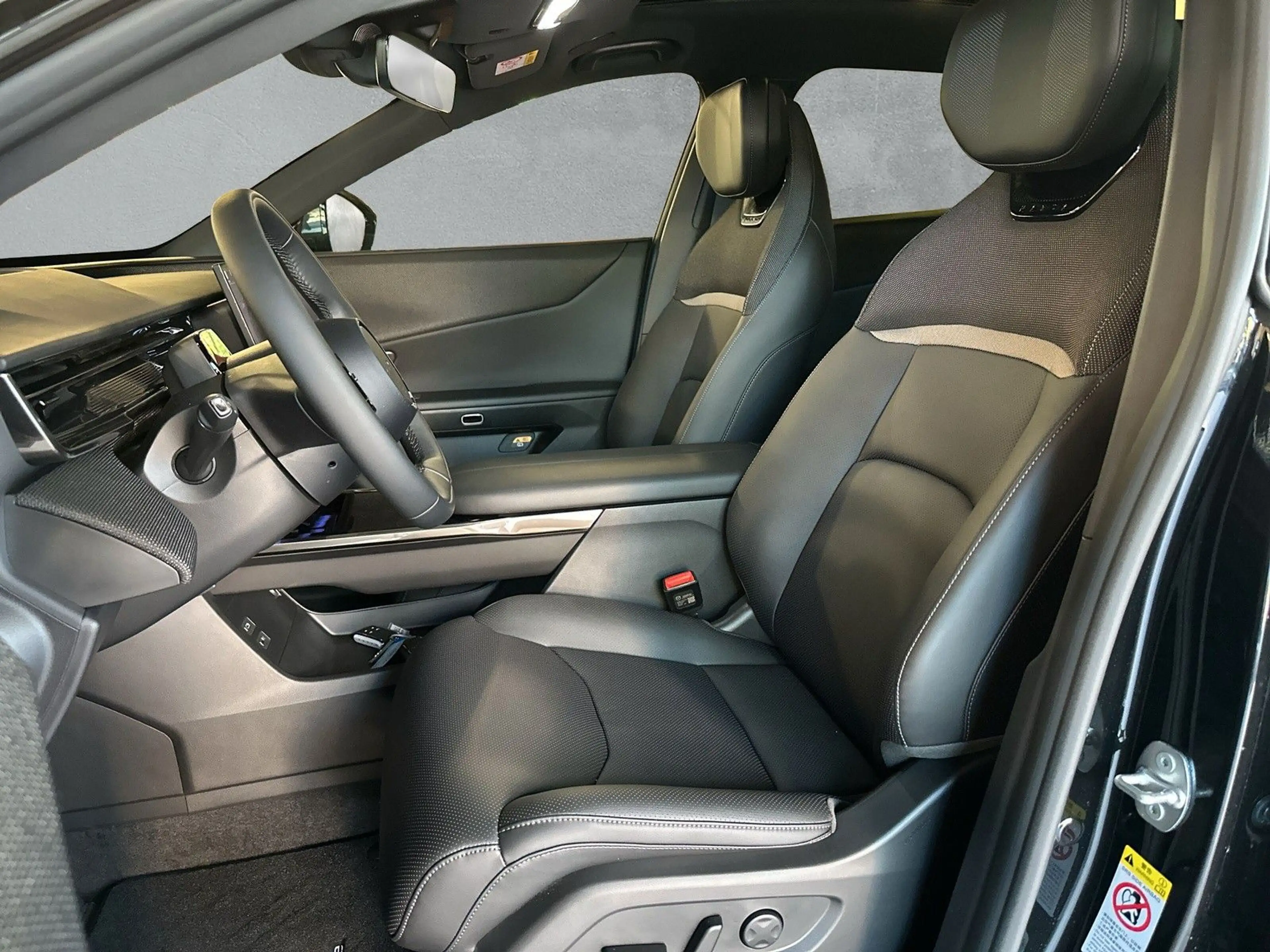 Mazda CX-6e Takumi 258PS 360°/Pano/Matrix — photo 8