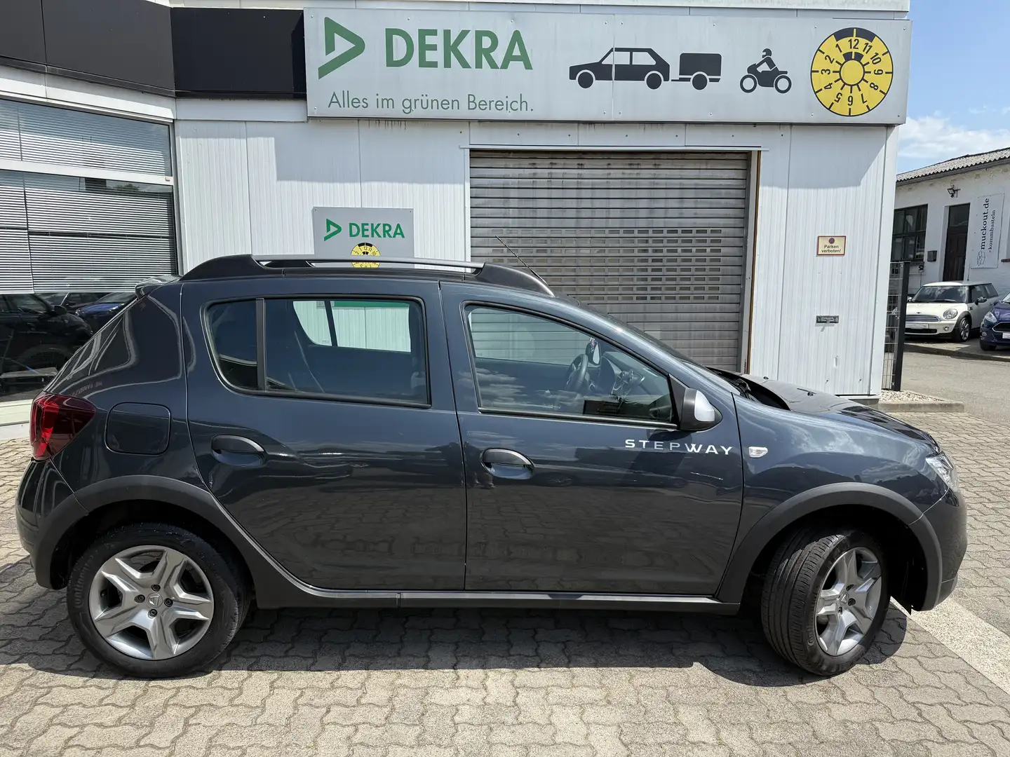 Dacia Sandero Stepway 5trg. LPG-Gasanlage/Klima/ABS/ESP/PDC/Met. Grau - 2
