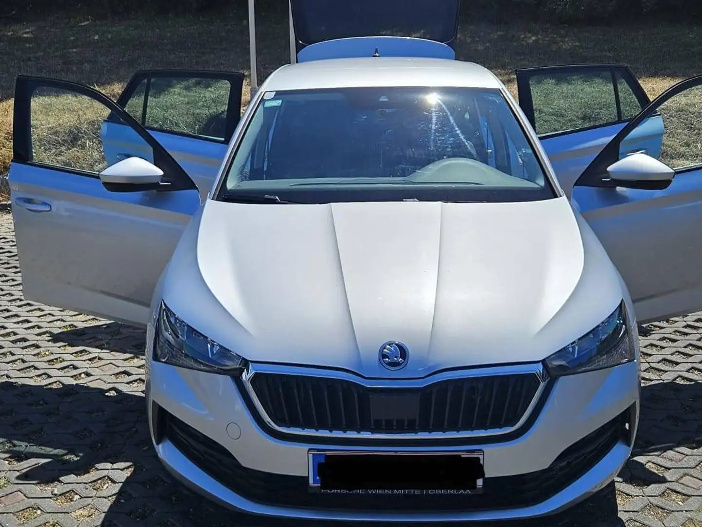 Skoda Scala Scala 1,0 TSI Active Active Silber - 1