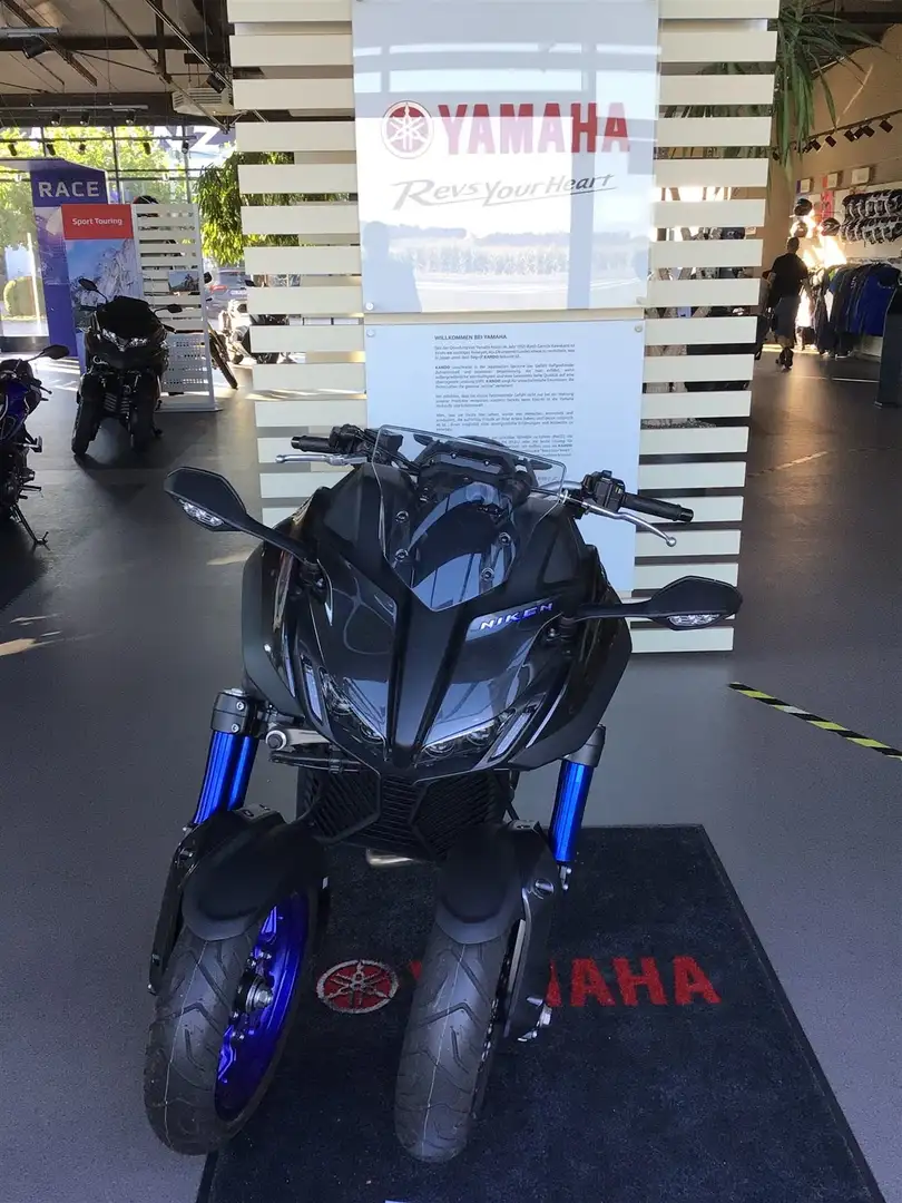 Yamaha Niken Grau - 1