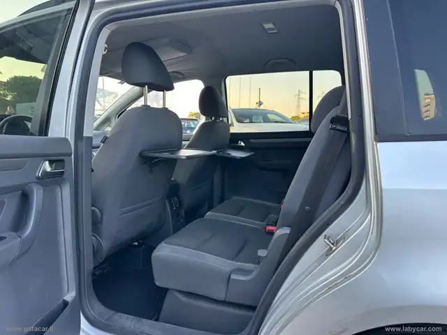 Volkswagen Touran view 15
