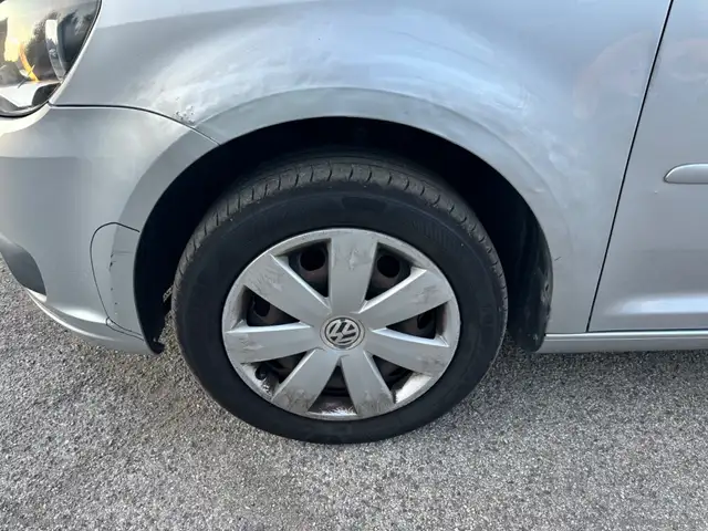 Volkswagen Touran view 5