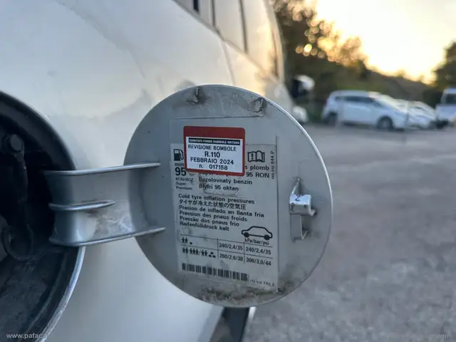 Volkswagen Touran view 22