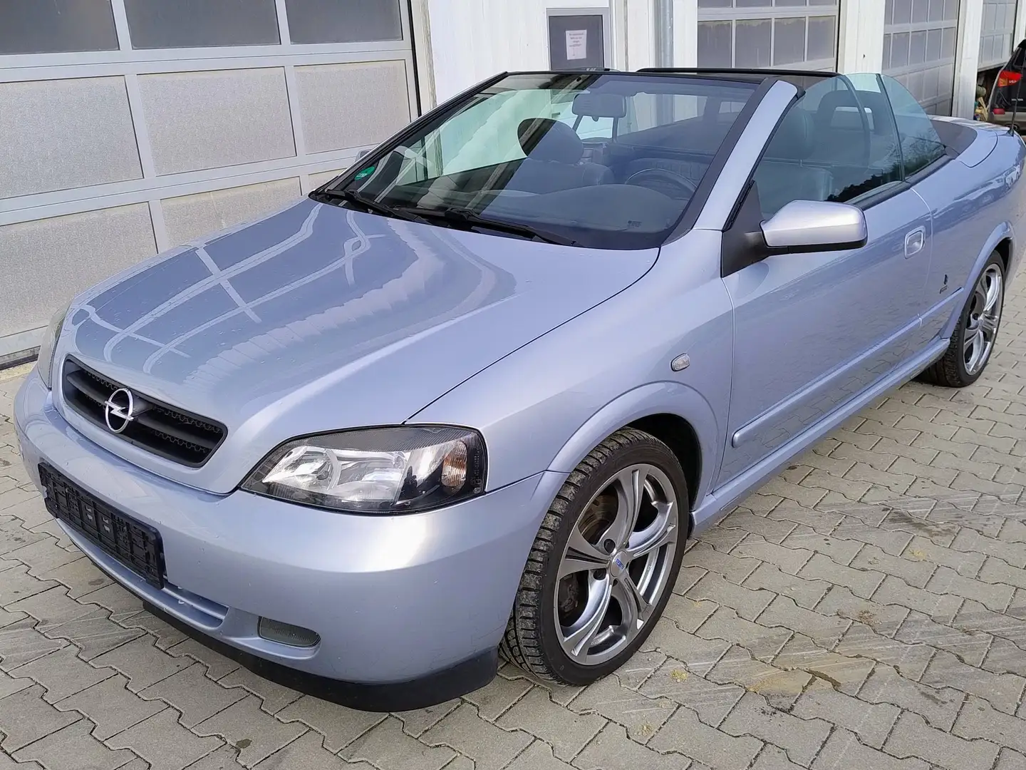 Opel Astra Cabrio 1.8 16V, Sommerfahrzeug Silber - 1