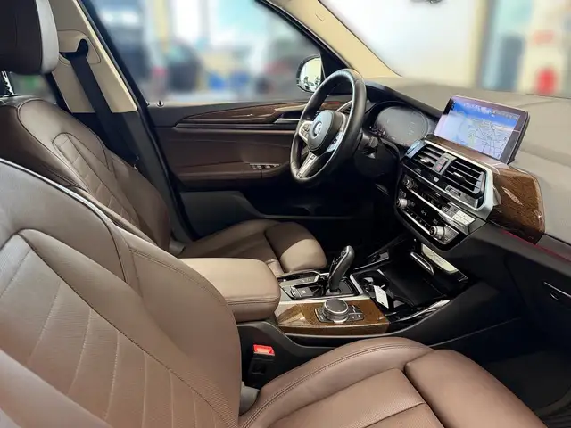 BMW X3 view 13