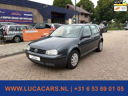 Volkswagen Golf 1.6-16V NIEUWE APK!