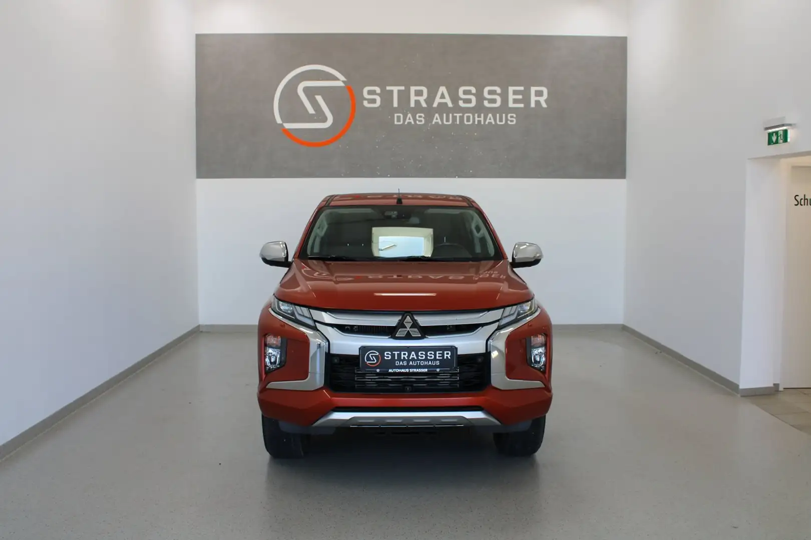 Mitsubishi L200 2,2 DI-D HP 4WD Doppelkabine Diamo Orange - 2