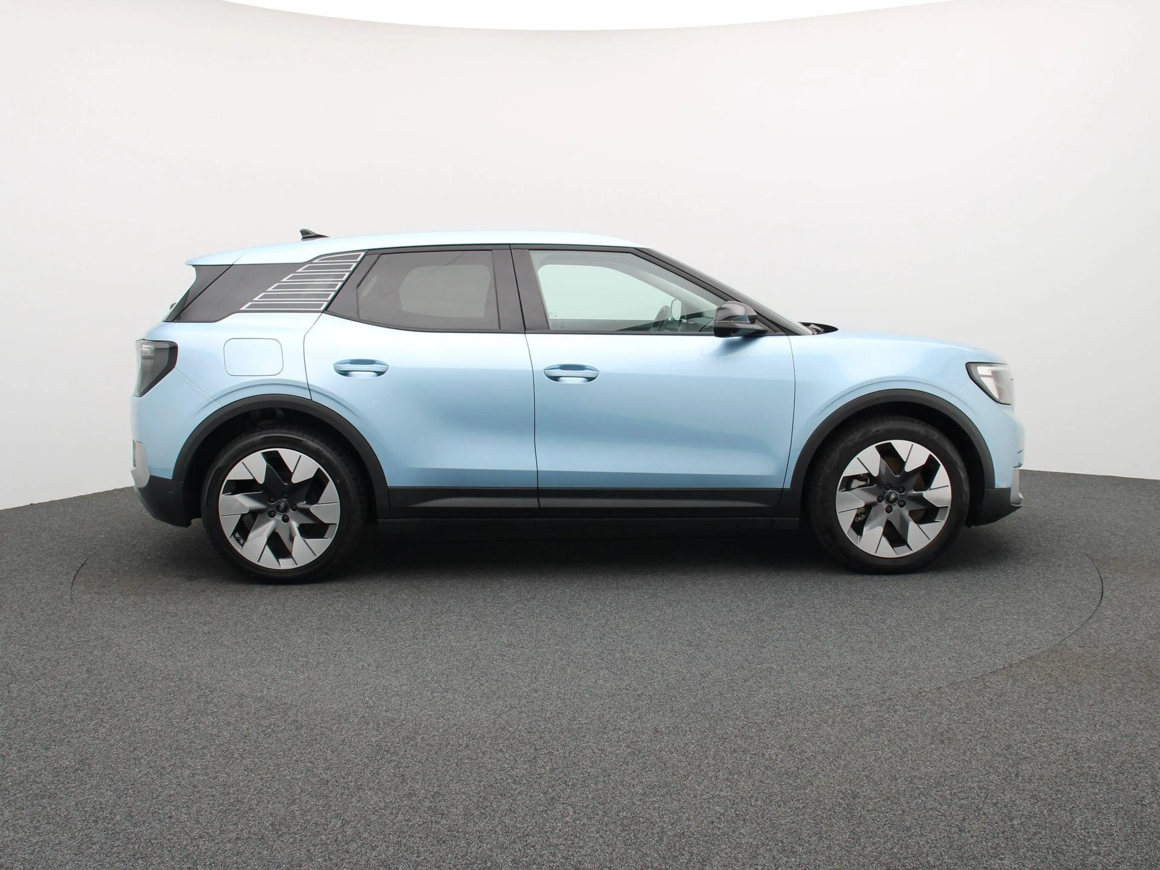 Ford Explorer Premium Extended Range RWD 77 kWh — photo 6