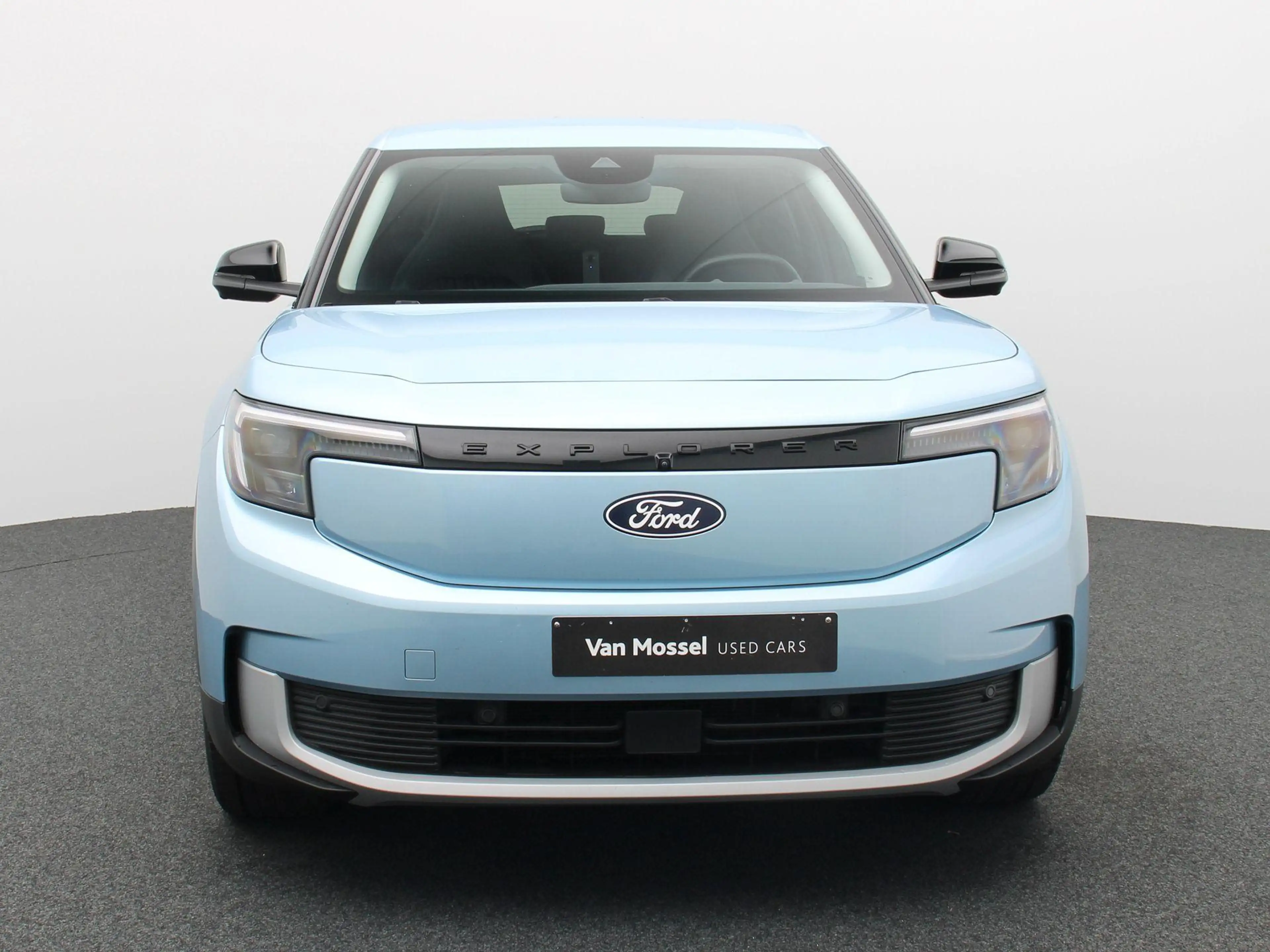Ford Explorer Premium Extended Range RWD 77 kWh — photo 2