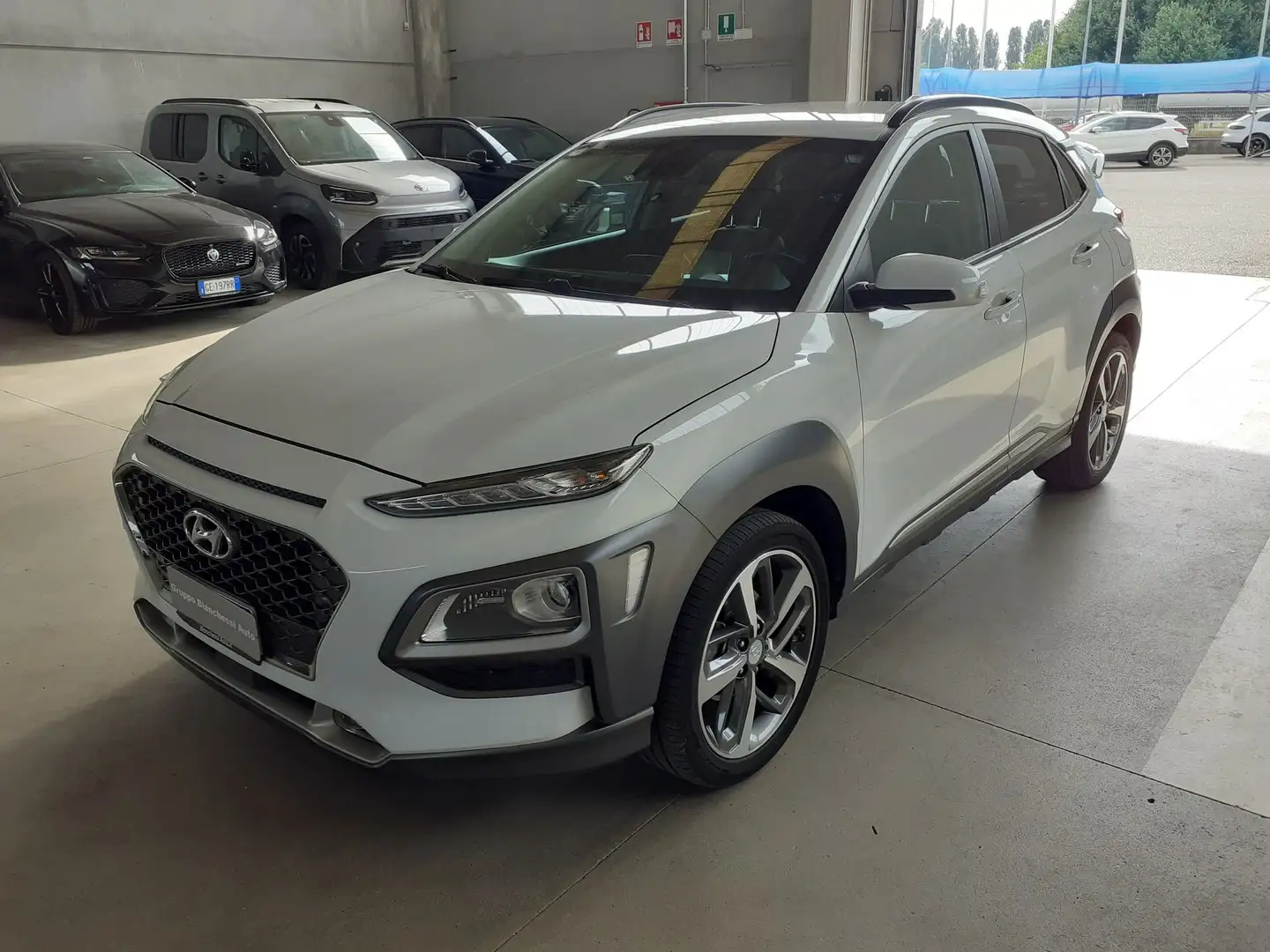 Hyundai KONA 1.6 CRDI 136 CV DCT Xpossible Bianco - 1