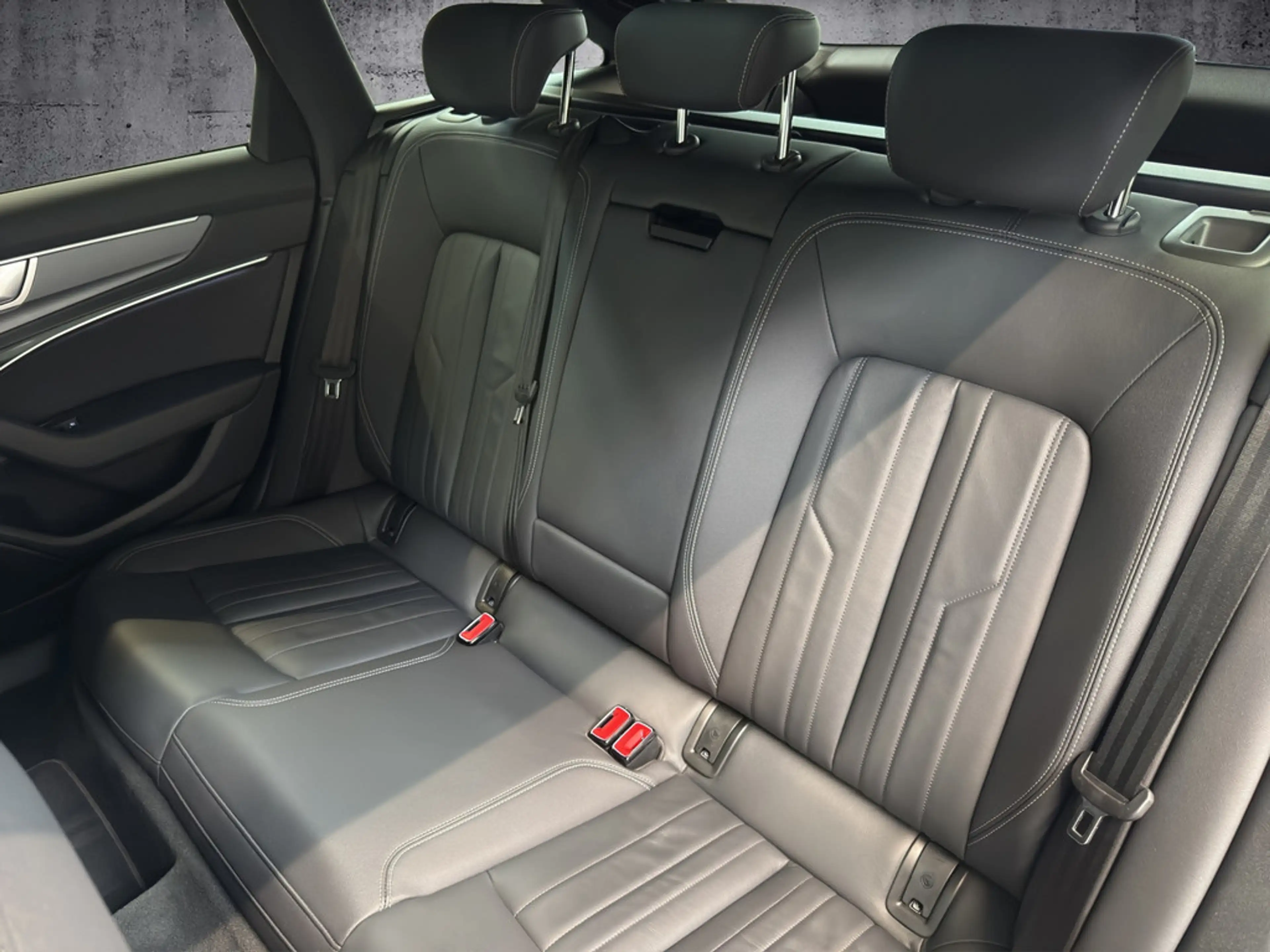 Audi A6 Avant 50 TDI quattro S line AHK+Matrix+Pano — photo 9