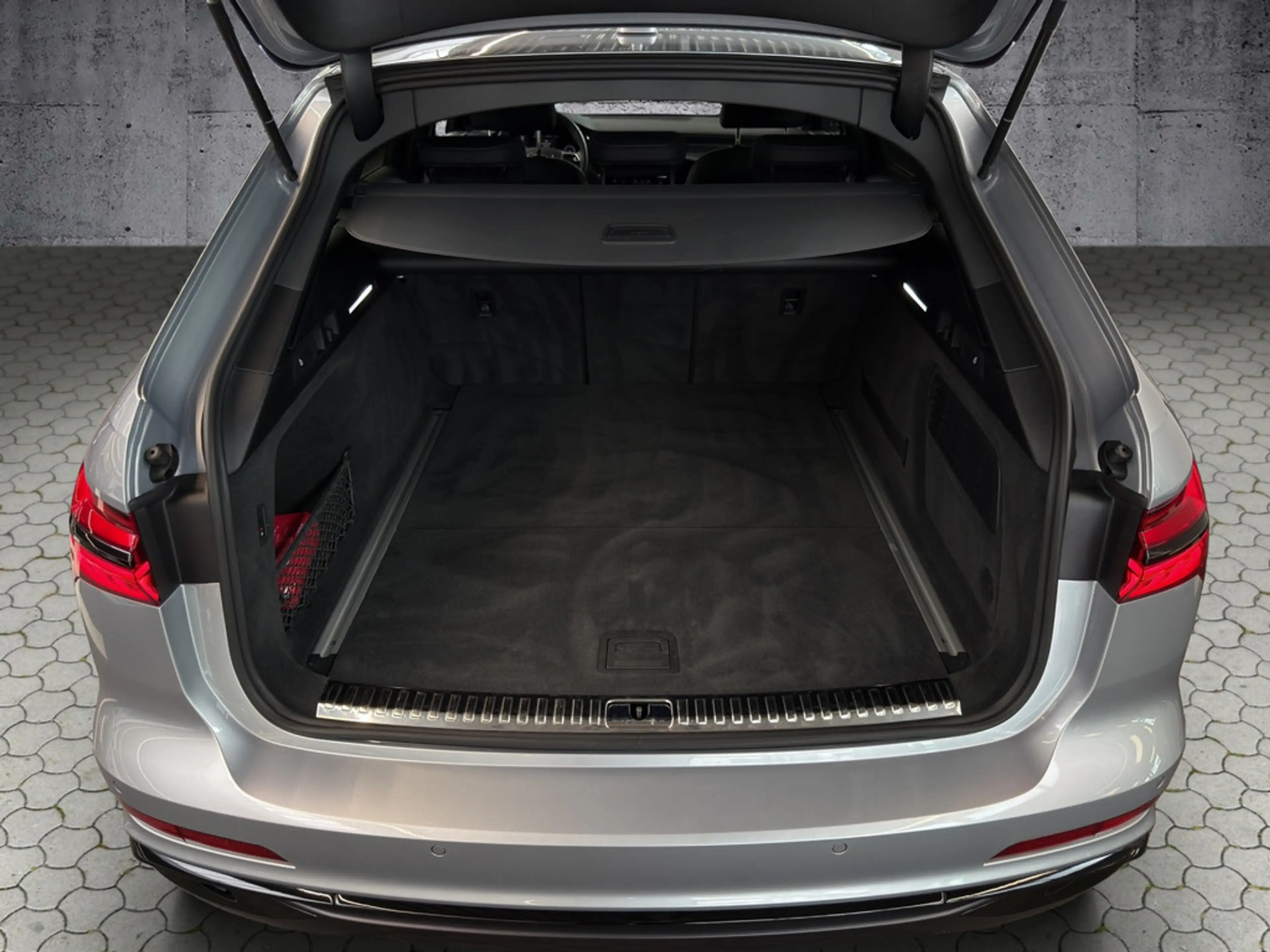 Audi A6 Avant 50 TDI quattro S line AHK+Matrix+Pano — photo 15