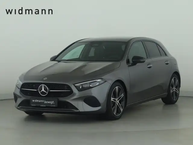 Mercedes-Benz A 200 Kompaktlimousine ACC AHK AUT DynLicht Kam.