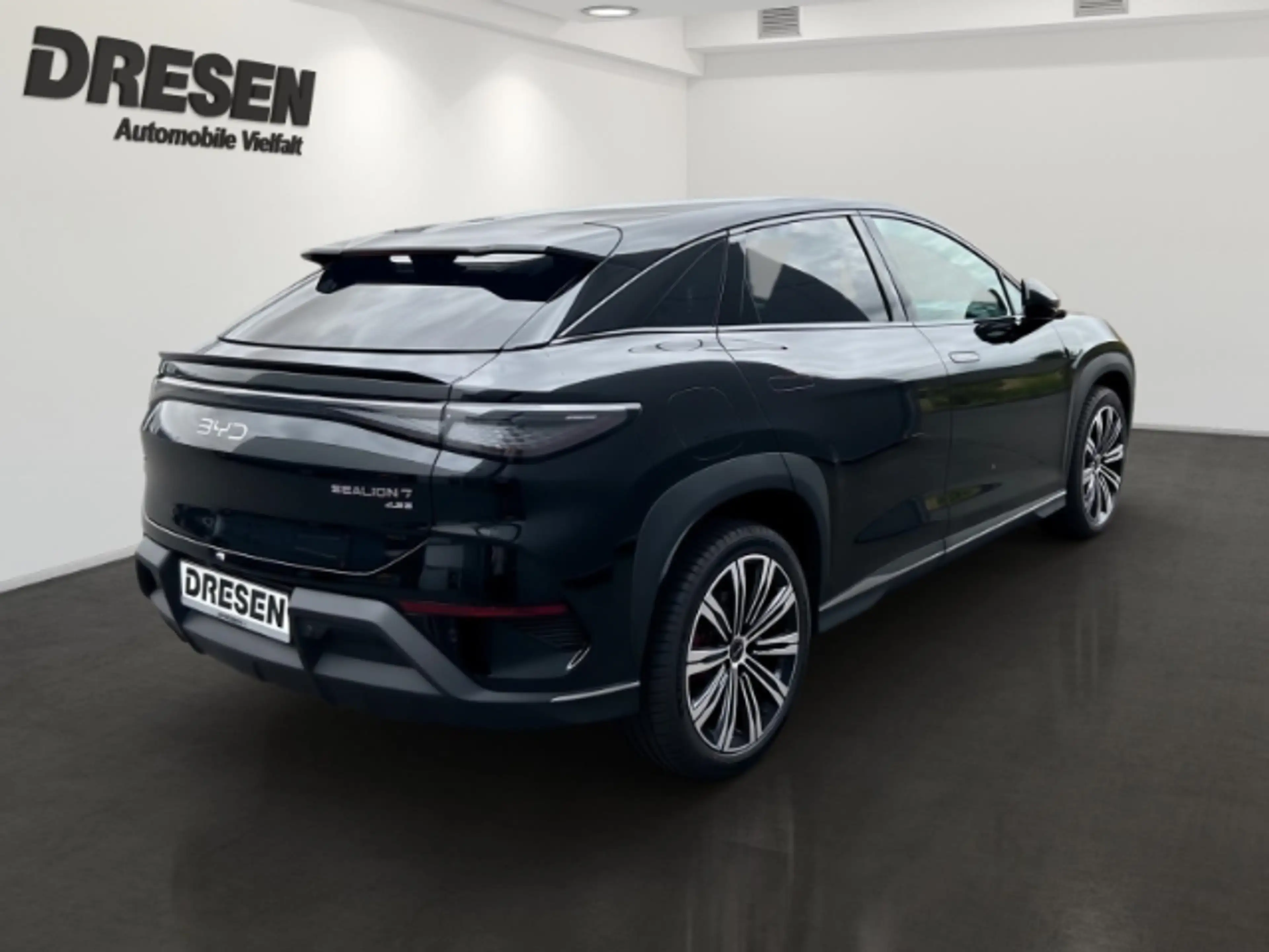 BYD Sealion 7 Design AWD elektr. Heckklappe/Sitzheizung/Navi/Pan — photo 4