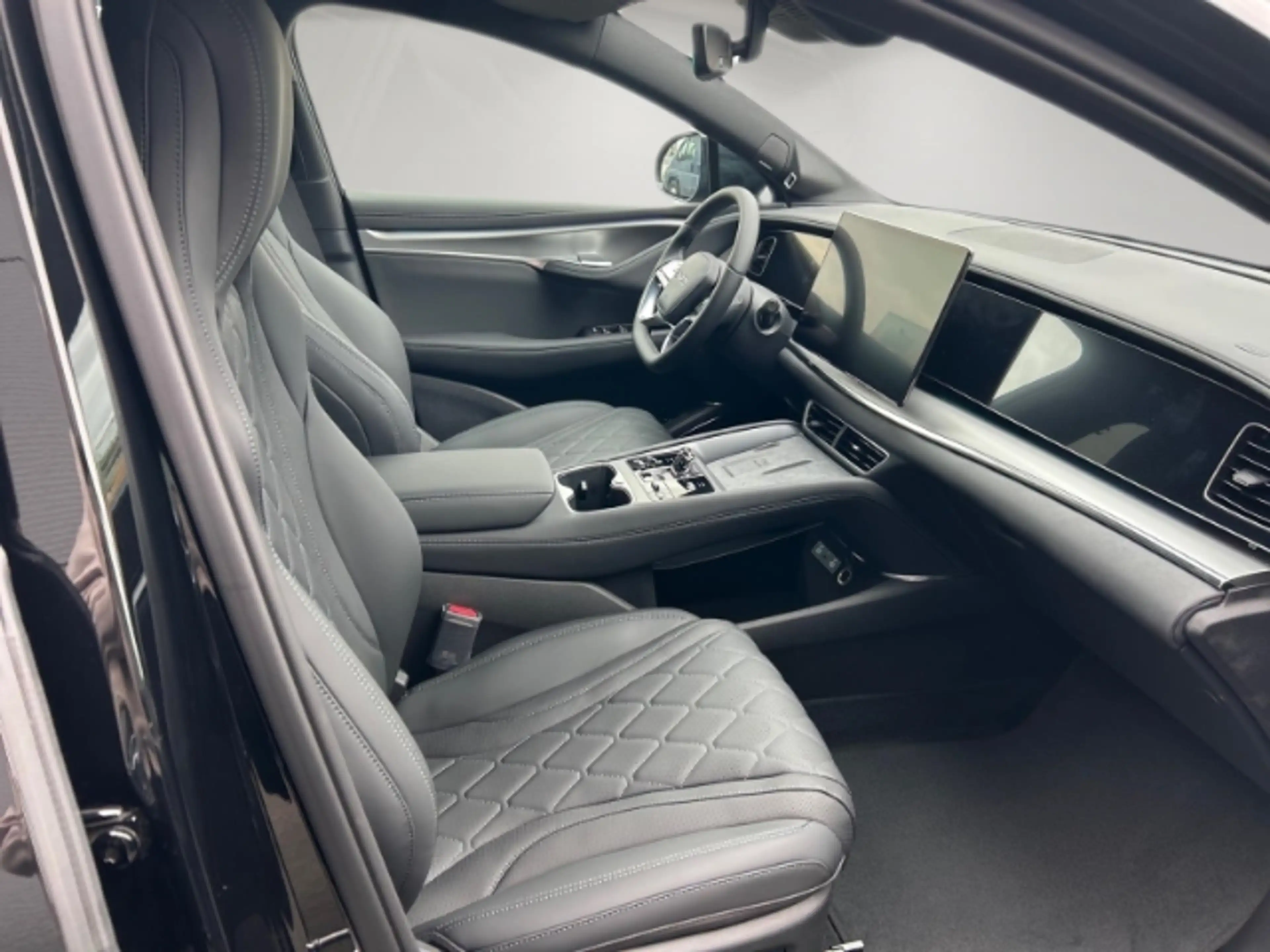 BYD Sealion 7 Design AWD elektr. Heckklappe/Sitzheizung/Navi/Pan — photo 14