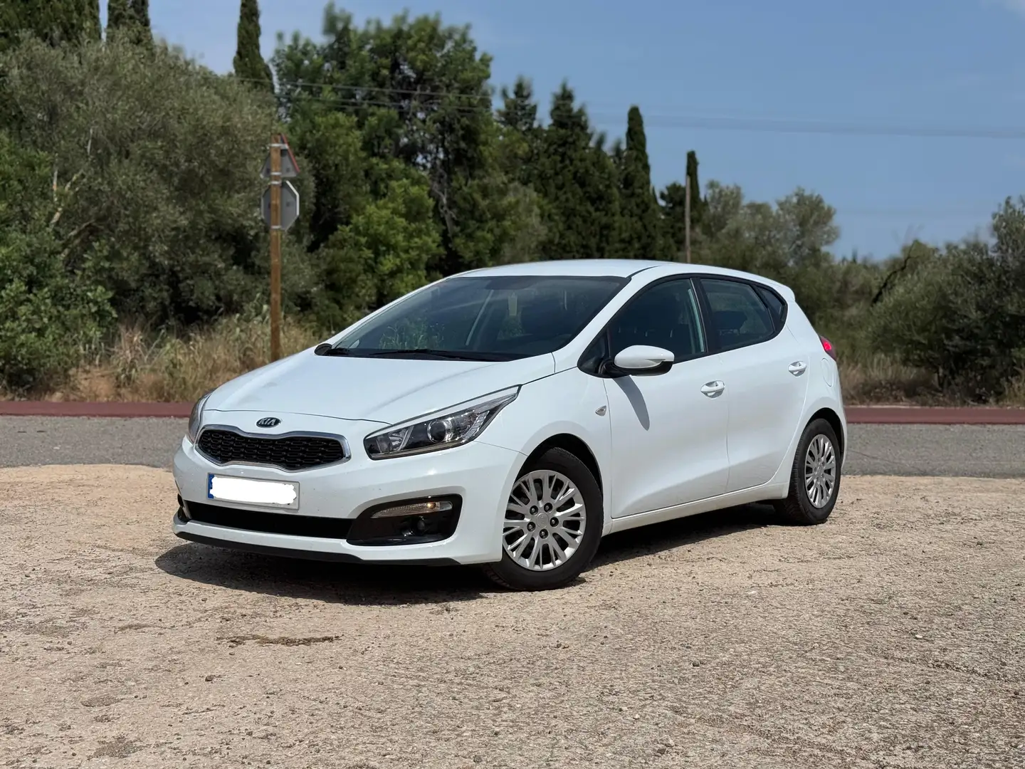 Kia Ceed / cee'd Cee´d 1.4CRDI WGT Concept 90 Concept Blanco - 1