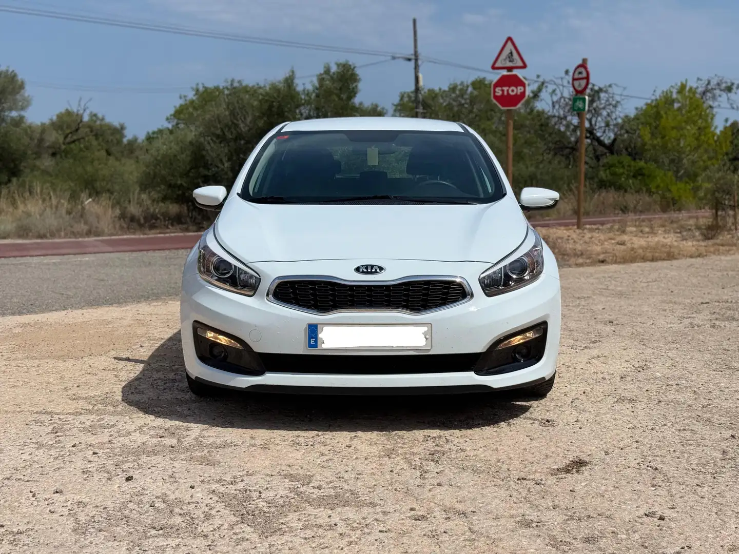 Kia Ceed / cee'd Cee´d 1.4CRDI WGT Concept 90 Concept Blanco - 2