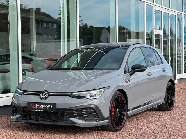 Volkswagen Golf view 3