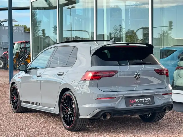 Volkswagen Golf view 9