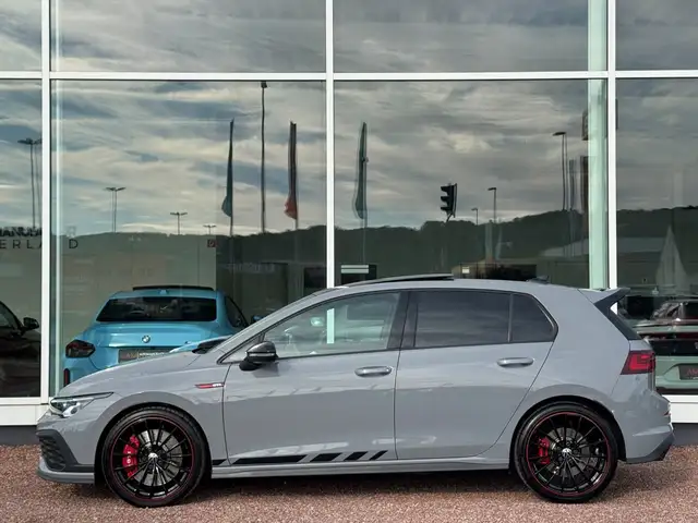 Volkswagen Golf view 6