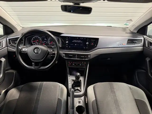 Volkswagen Polo view 2