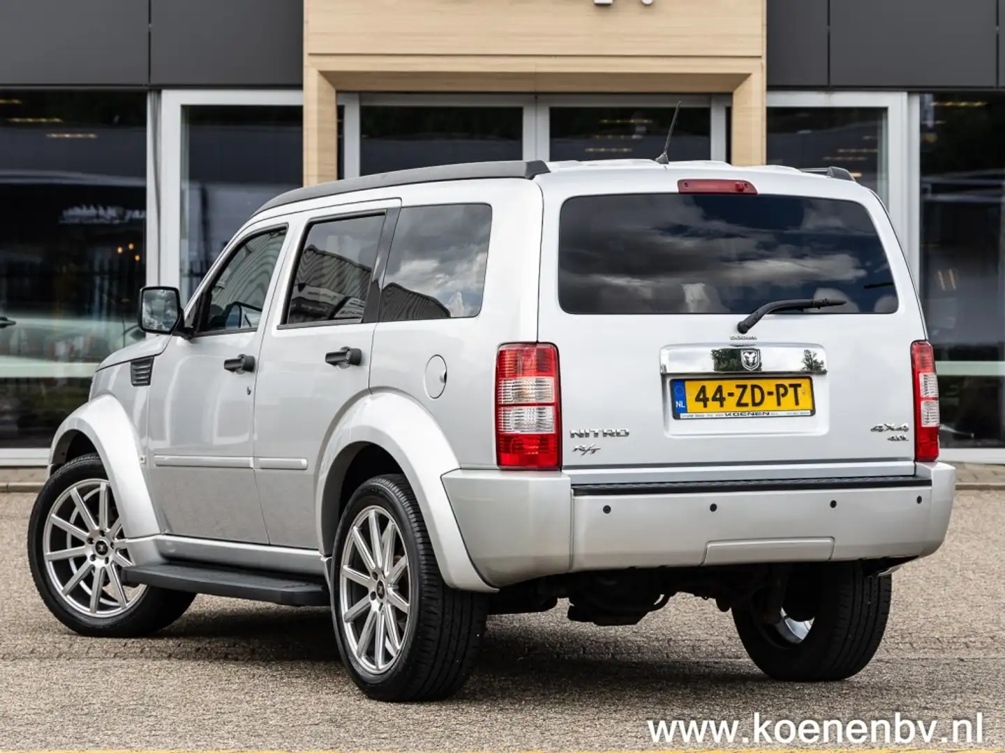 Dodge Nitro 4.0 V6 R/T Special Exhaust, Youngtimer, Lage Km st Gri - 2