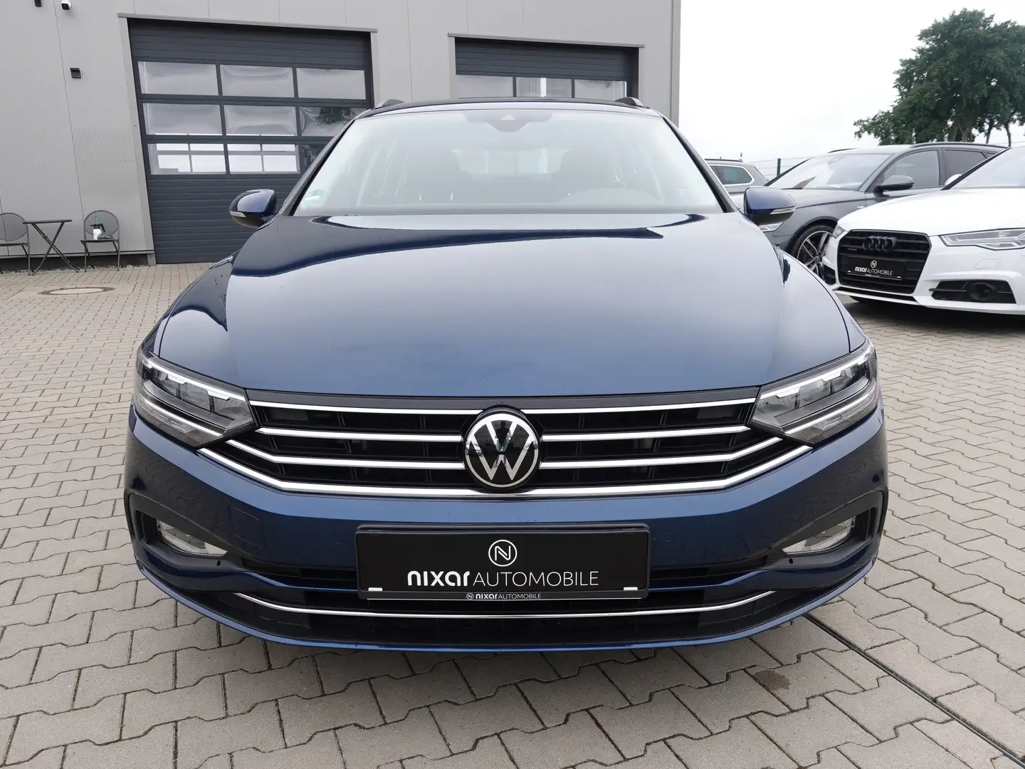 Volkswagen Passat Variant 2,0 TDI Variant Business DSG/AHK/DigiTaco/Memory Blau - 2